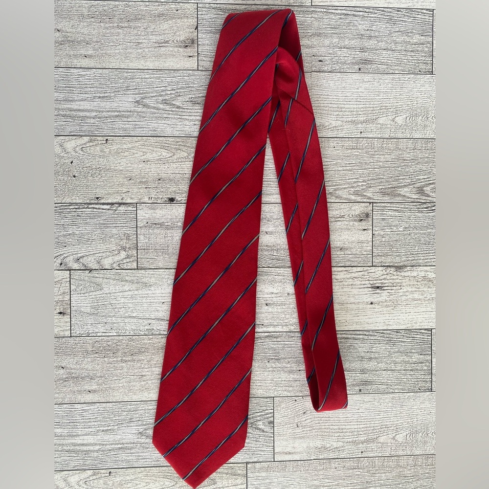 Vintage FENDI Roma‎ Men's Neck Tie Red With Blue Stripes Silk 58” Long 3” Wide